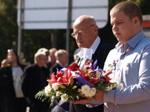 Service maintains interest in diggers