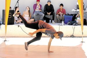 Summer Vibes breakdance moves are hot