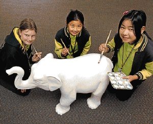 Heavy canvas for Melbourne Zoo’s Mali