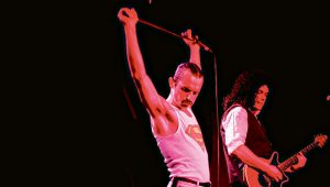 Mercury rises for Queen at Sandown
