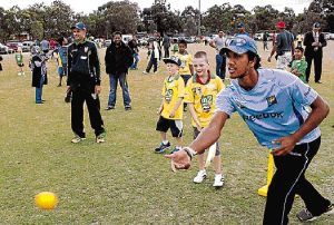 Chandimal wows ’em at Springvale cricket clinic