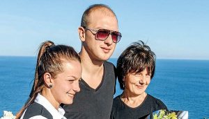 Aching Jasmina honours rock-fisher father