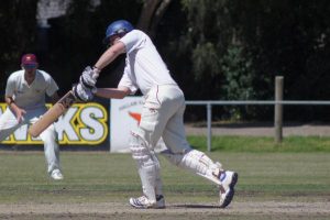 Big chase for Roos