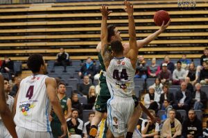 Rivalry plays out in last-second result
