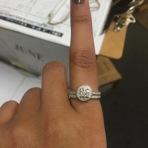 Light-fingered thief does a runner with rings