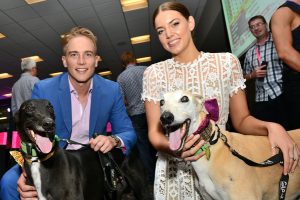 Punters dig deep for tribute race