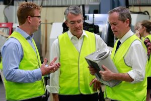 Labor chief lauds AW Bell
