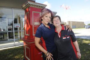 Sorter daughter sticks with mum