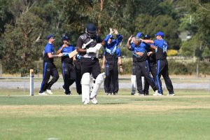 Eagles keep season alive