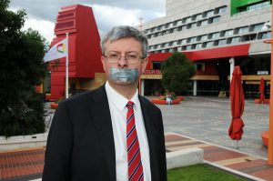 Public speak out against ‘gag’