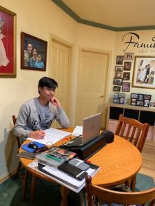 Loneliness of long-distance learning