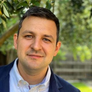 Crisis tests common values