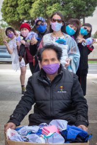 Free masks give timely protection