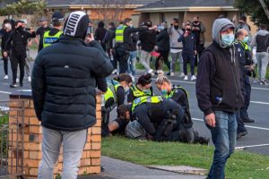 Four lockdown arrests in Dandy South