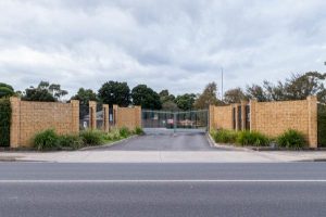 Golf course housing showdown