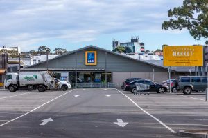 Aldi site leased to Market