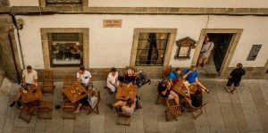 Support for outdoor opening
