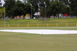 Wild weather has final say