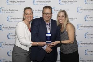 Sandown wins kindness stakes