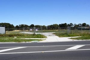 Traffic squeezes out housing estate