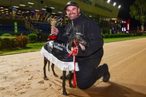 No tapping outas front-runner wins RSN Sandown Cup