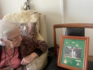 Full of life, Dot marks 100