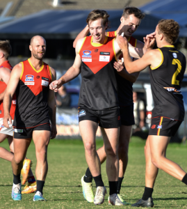 Dingoes sizzle Colts