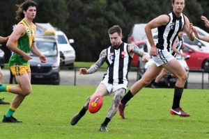 Dusties and Daly battle for sixth place