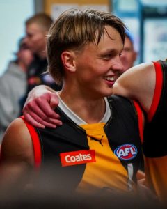 Stingray graduates to VFL