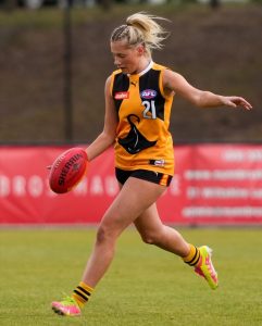 Cranbourne defender makes VFLW debut