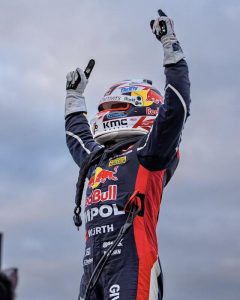 Brown denies Feeney in incident-packed Sandown epic