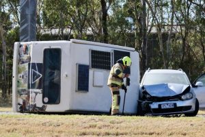 Police probe 3-vehicle crash on Dandenong Bypass
