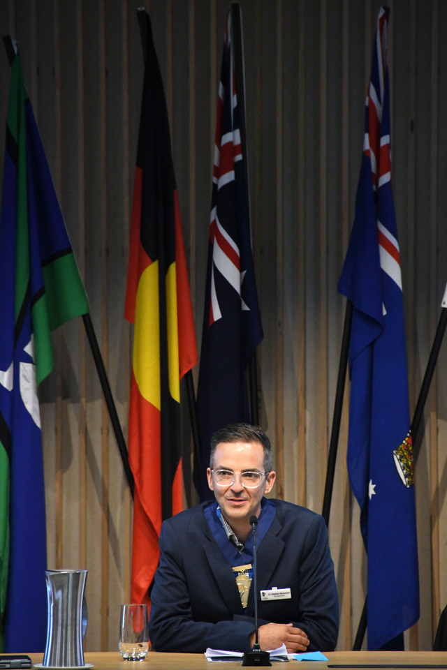 newmayor_442356_13.jpg