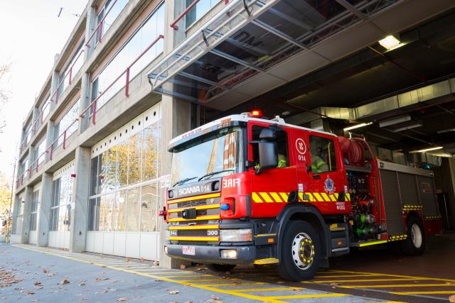 Dandenong Sth gas leak yet to be controlled