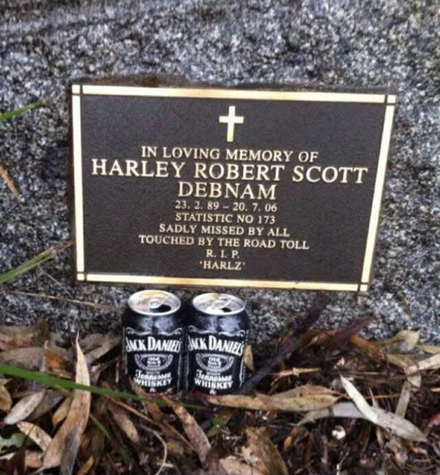 Father condemns stolen plaque