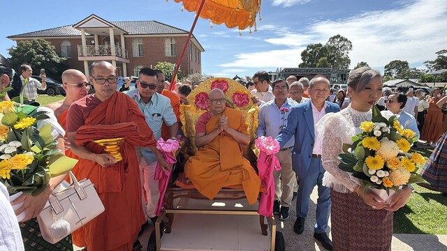 Respected senior monk celebrates birthday